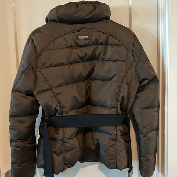 ZARA puffy 30% feather filled winter coat in good condition. No rips or tears. - Picture 2 of 6